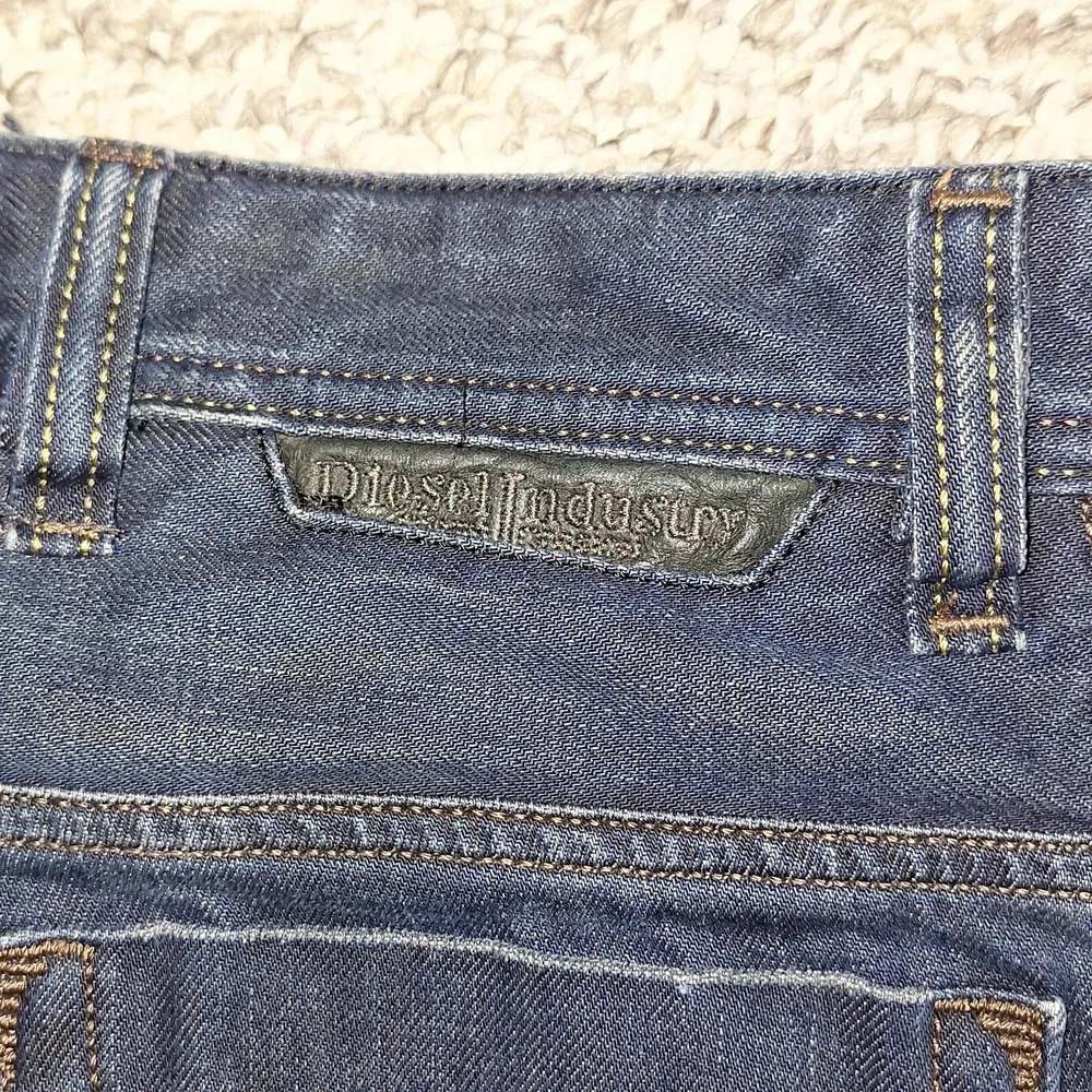 Diesel Jeans 32 "FITS SMALLER" - Picture 4 of 9